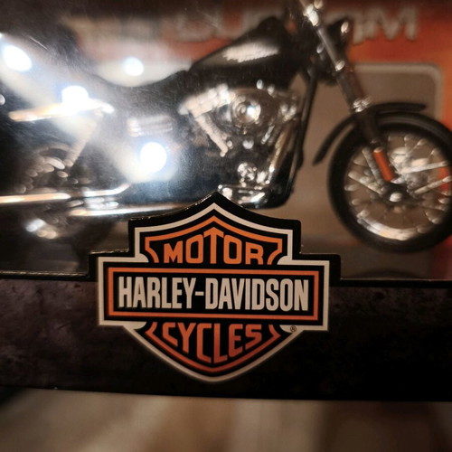 Maisto Harley Davidson motorcycle 2012 new