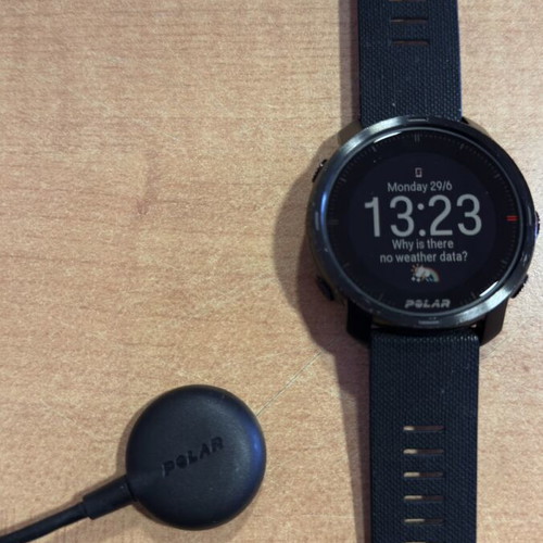 Polar Grit X watch like new, black, with charging cable
