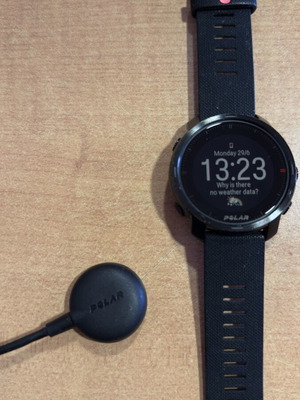 Polar Grit X watch like new, black, with charging cable