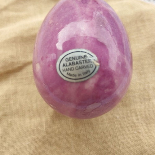 Handmade egg from genuine purple alabaster, new, Made in Italy