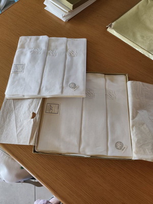 Madeira handkerchiefs set of 6 new with authentic Gayfer s box