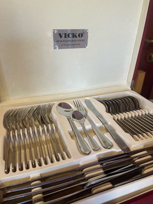 VICKO Solingen 72-Piece Cutlery Set like new