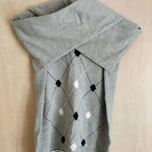 Classic V-Neck Sweater Ativo used, Argyle pattern, size 14