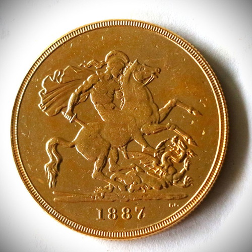 English Victoria Gold-Plated Pentoliro Coin Pendant New