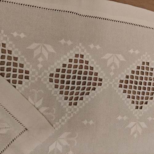 Lefkadian table linens like new, set of 3 pieces