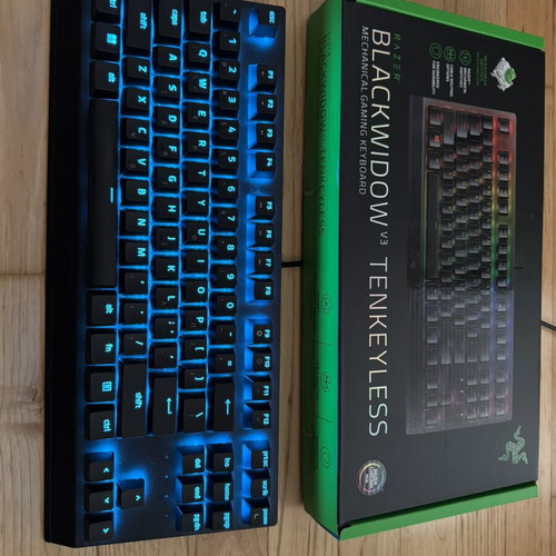 Razer Blackwidow V3 TKL mechanical keyboard with green switches