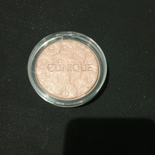 Clinique highlighter used, applied twice