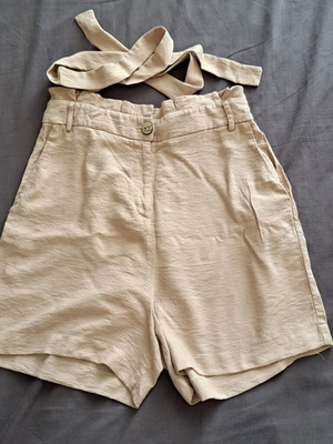 Lynne high-waisted shorts like new, beige, size L