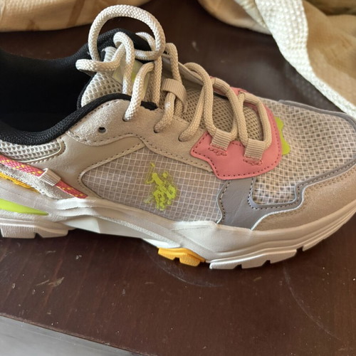 Shoes worn once