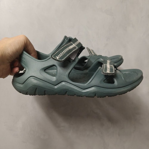 Boy's sandals size 36, green