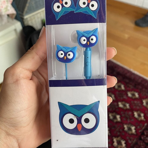 Earbuds wired new with jack plug
