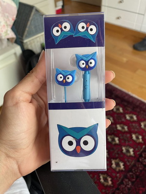 Earbuds wired new with jack plug