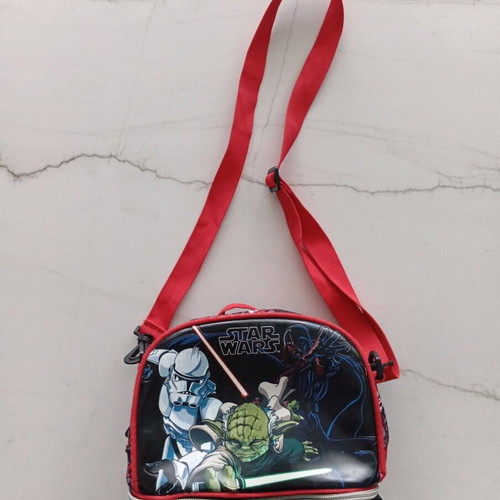Star Wars bag in very good condition with 2 compartments