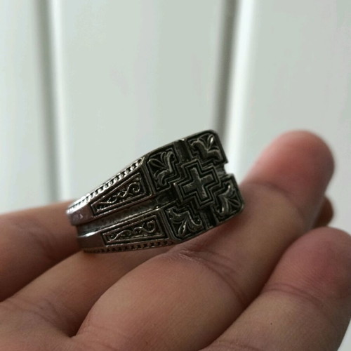 Men's stainless steel embossed ring with cross size 22 new