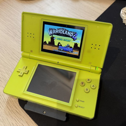 Nintendo DS Lite Lime Green used, reads GBA games only