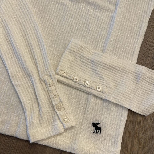 Abercrombie white sweater like new with sleeve button details
