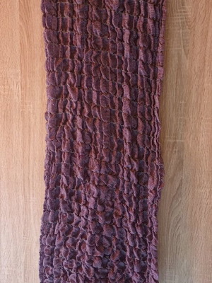 Women's purple scarf with honeycomb pattern, like new