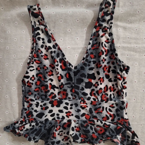 Leopard shirt new, size S, black and red