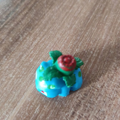 Pokémon figure used classic size