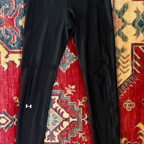 Under Armour women's leggings like new, size S/M, black