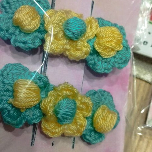 Knitted hair clips new, pack of 2 pieces