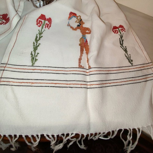 Cretan traditional table runner Prince with Lilies like new, Minoan fresco design