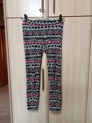 Stradivarius colorful leggings M like new