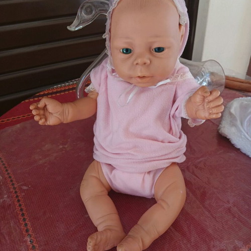 Baby doll from America like new