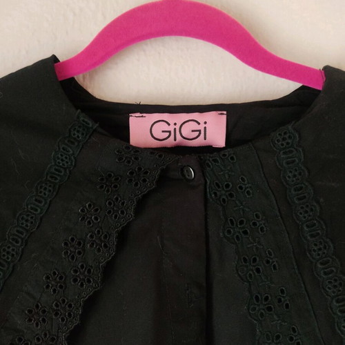 Black GiGi dress with large embroidered collar like new, one size