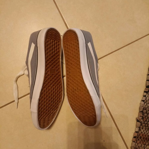 Athletic shoes size 38 gray like new, unused