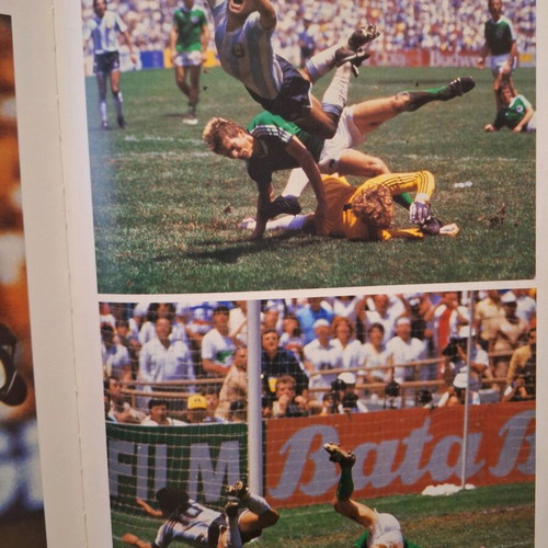 The History of Football like new, first edition 1990 Italy