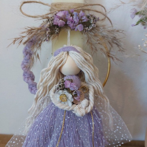 Aromatic candle with handmade macrame decorative wreath new