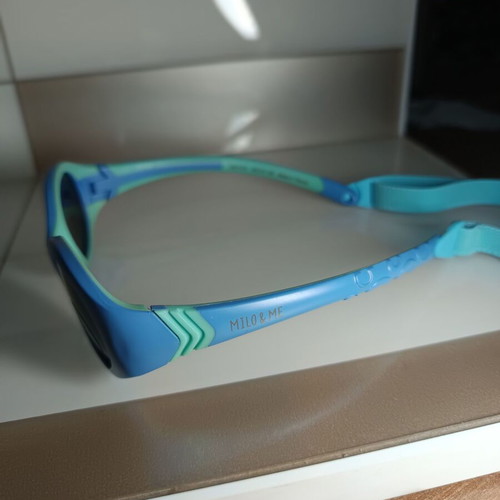 Milo & Me baby sunglasses new, blue