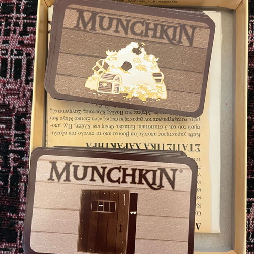 Munchkin board game like new