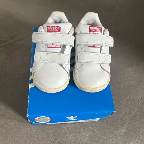 Stan Smith kids sneakers size 20 like new