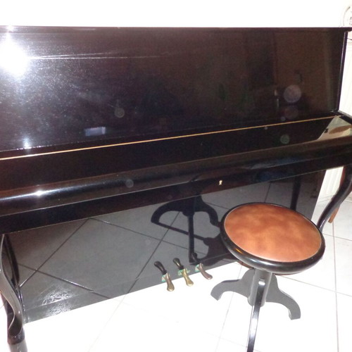 Alexander Herrmann black piano with stool used, 80s era