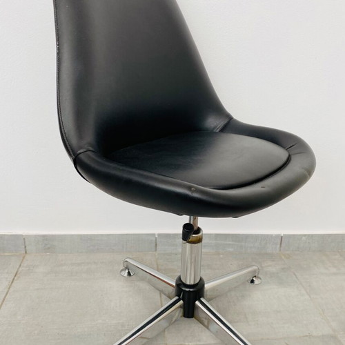 Vintage Metal Space Age Spinning Chair Mid Century Design Like New