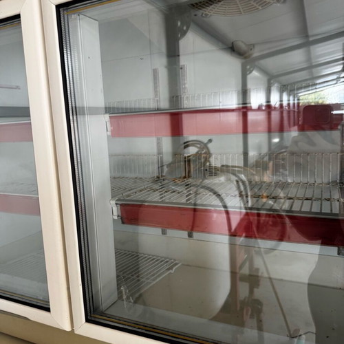 Καταψύκτης όρθιος βιτρίνα μεταχειρισμένος για super market