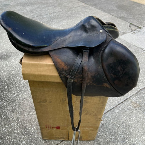 Horse Dressage Saddle leather used Macel