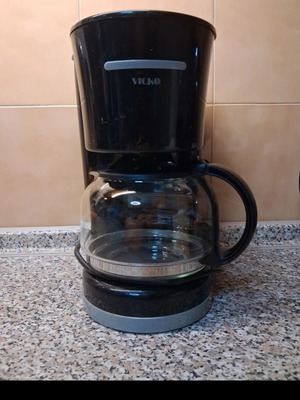 Vicko Filter Coffee Maker black, like new with warming button