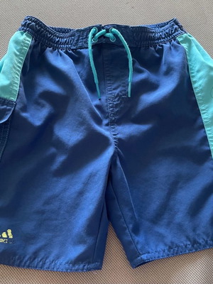 Μαγιώ Adidas 6 ετών μεταχειρισμένο με διχτάκι