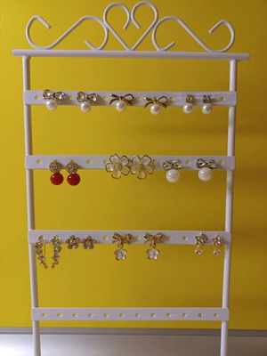Faux earrings with pearl and zircon, like new, pack of 10