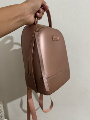 Axel backpack used, pink, waterproof medium size