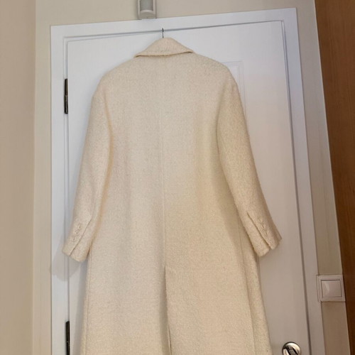 Zara cream boucle coat like new, size S