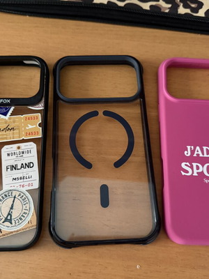 Cases 17 Pro Max like new
