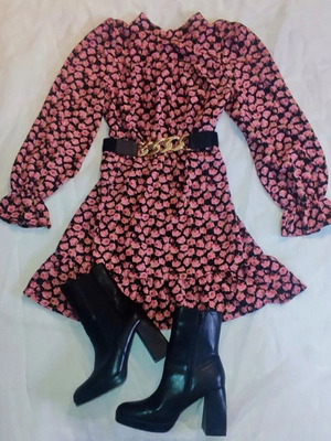 Shein flower dress like new, size medium, black and pink