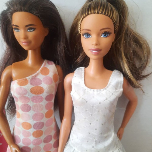 Lot of 2 Tall Barbie dolls Mattel Fashionistas & Astronaut