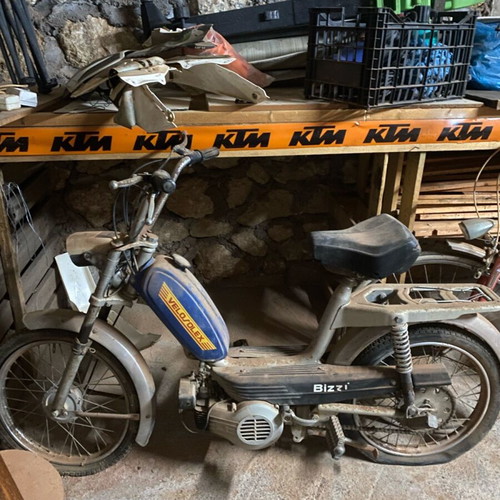 Velosolex mopeds 2 used siblings without license