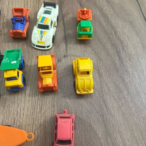 Kinder-Lucky Cup figures used, pack