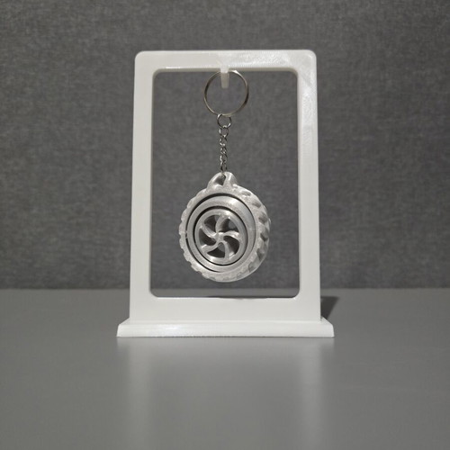 3D printed rotating wheel hub keychain like new